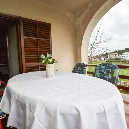 Four-bedroom In I Apartment Stinjan