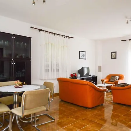 Apartment Four-bedroom In I *